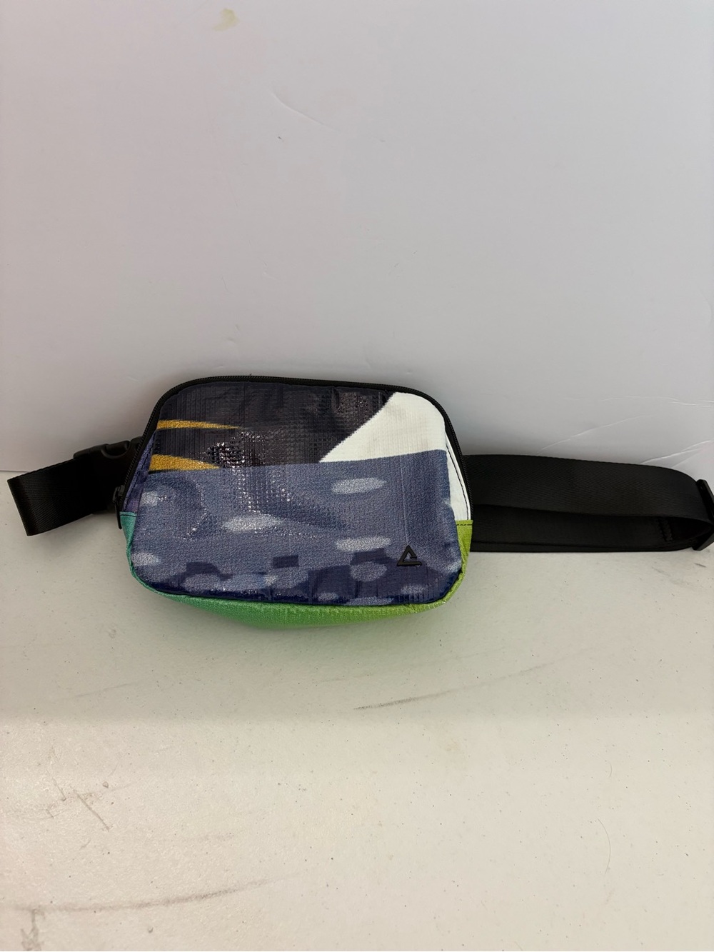 Rareform Zion Sling Bag Purse Hip Fanny Pack Crossbody Blue White Green Canvas